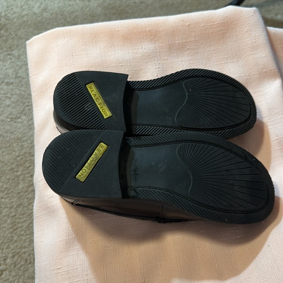 Dress shoes - Picture 4 of 5